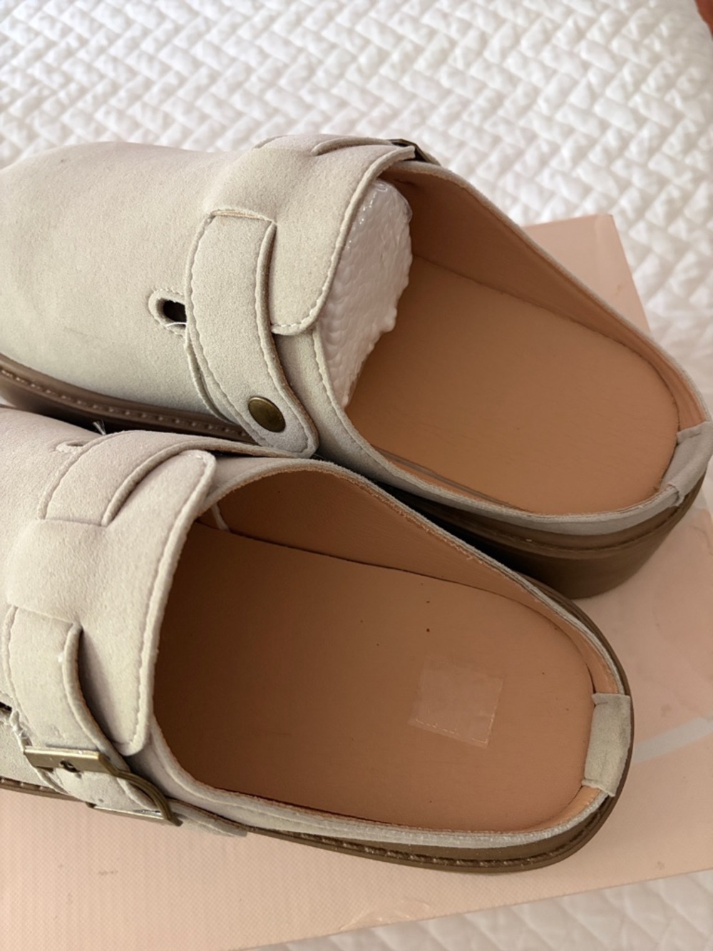 Easy Spirit Cream Platform Mule with Buckle (New) - Picture 4 of 14